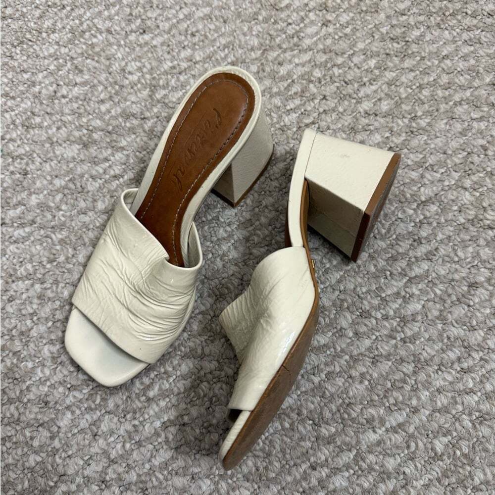 Elegant Cream Women's Heeled Mules by: L’Intervalle size 5